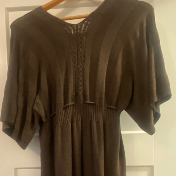 Max Studio Tunic - Picture 2 of 3